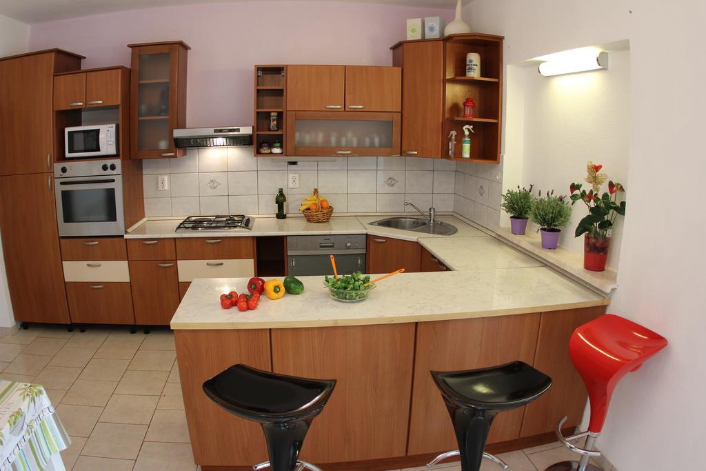Apartments Giardino Хвар Экстерьер фото