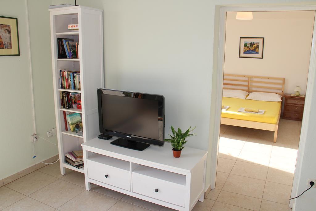 Apartments Giardino Хвар Экстерьер фото