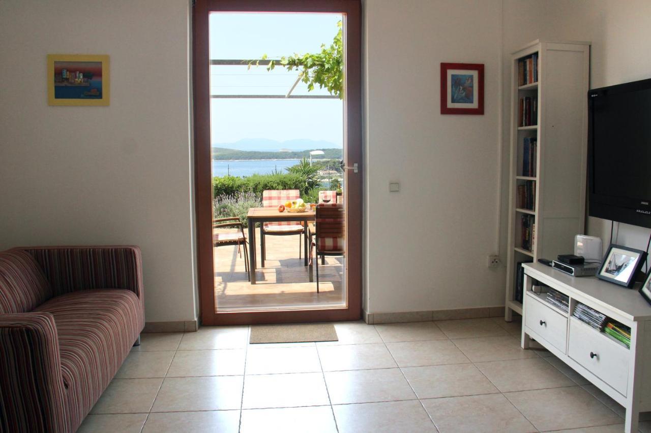 Apartments Giardino Хвар Экстерьер фото